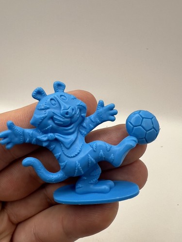 KELLOGS TONY THE TIGER Cereal Toys Figures Vintage 1990’s Sporting Tony