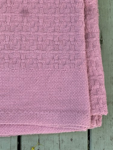 Pair SUPER COZY Dusty Rose Vintage Basket Weave Cotton Twin Blankets * 92 x 70 - Picture 3 of 4