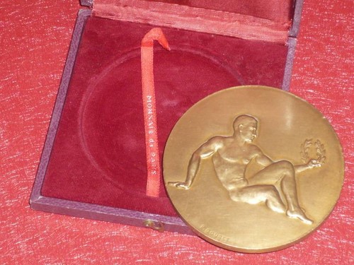 [Coll.J.DOMARD SPORT] SUPERBE MEDAILLE BRONZE OFFERTE PAR PDT REP.  DE GAULLE 69 - Imagen 3 de 10