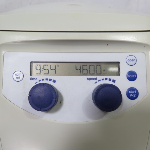 R193668 Eppendorf Tabletop Centrifuge 5418 - No Rotor - Spins - Picture 3 of 7