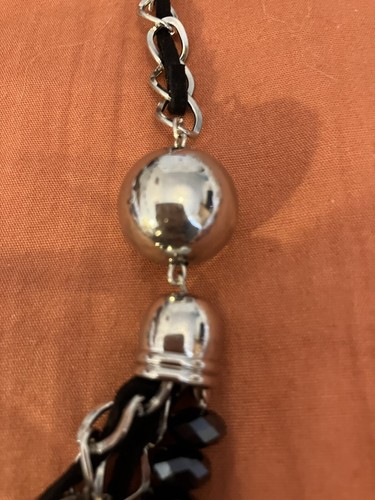 Collar Bisutería Facetado Cuentas Oscuras Tono Plata Cadena Efecto Cristal - Imagen 3 de 6