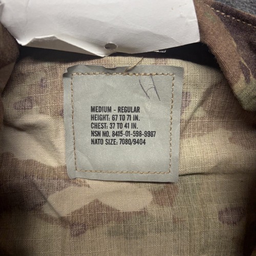 Abrigo Militar Para Hombres Mediano Regular ACU Ejército Combate Uniforme Top OCP Camuflaje Nuevo - Imagen 4 de 10