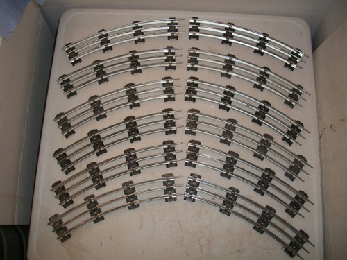 K-LINE / LIONEL 0 GAUGE 42" DIAMETER CIRCLE OF 12 PIECES OF 4 TIE CURVE TRACK - Picture 1 of 4