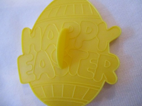Vintage Plastic Cookie Cutters Luigi, Shamrock, Easter Egg - Picture 10 of 10