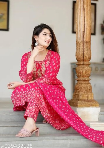 Beautiful Indian Rayon Pink Embroidery Kurti Set for women - Picture 2 of 4