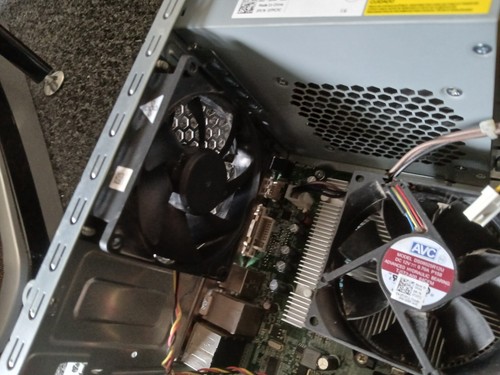 Dell Studio XPS 7100 - AMD Phenom II x 6 CPU - Radeon HD 5870 GPU - 8GB DDR2 Ram - Bild 12 von 14