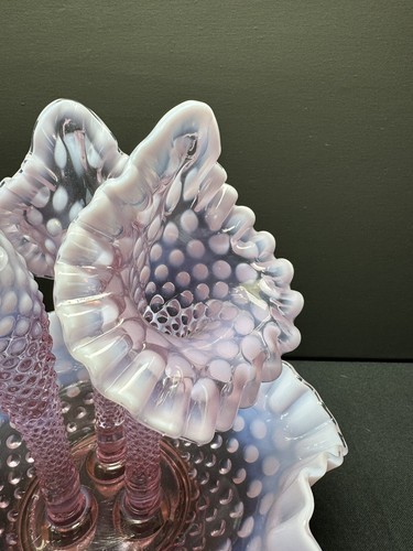 Vintage Fenton French Pink Opalescent Hobnail 3-Horn Epergne-Free Shipping - Picture 3 of 8