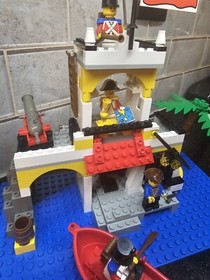 Lego Pirates 6263 Imperial Guards 1995 100% Complete w/ Box and Manual Retired 