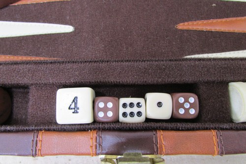 Vintage Cardinal Backgammon Set w/Brown & Cream Chips Dice & Case Missing 2Chip - Picture 3 of 15