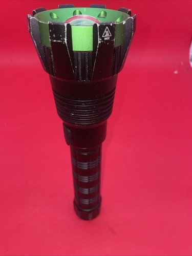 TORCIA TATTICA RICARICABILE KODIAK - Foto 6 di 9