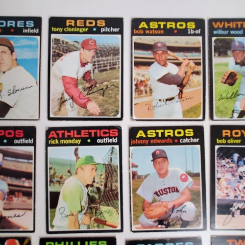 #1971 TOPPS BASEBALL TRADING CARDS LOT 33 CARDS - Includes Dark, Cuellar & more - Picture 4 of 17