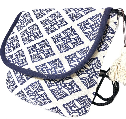 Stylish Quilted Fabric Shoulder Bag Crossbody  Phone Bag - Perfect and Chic - Picture 4 of 8