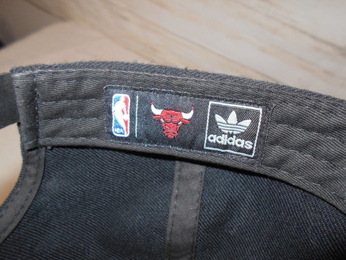 ADIDAS Shoe Co. NBA Chicago Bulls Black Red Snapback Baseball Hat Cap One Size - Bild 13 von 15