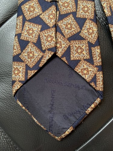 Banana Republic 100 % Seide klassische Krawatte ITALIEN Designer marineblau mit braun & hellbraun 3,75 Zoll x 58 Zoll - Bild 6 von 6