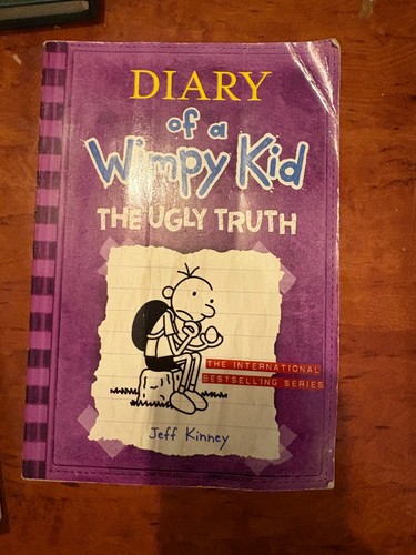 Diary of a Wimpy Kid books (lot of 6) 2 Soft Covers - Picture 7 of 8