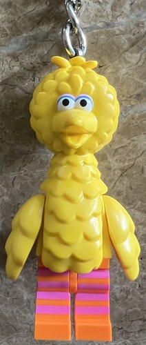 Lego Sesame Street BIG BIRD Minifigure Keychain 854194 NWT - Picture 2 of 3