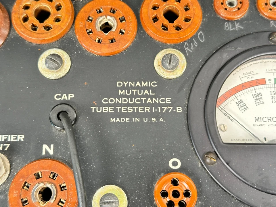 Vintage US Army Signal Corps Dynamics Mutual Conduct I-177-B Vacuum Tube Tester  - Image 3 of 4