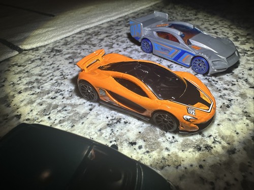 5 Hot Wheels Die Cast Autos - Bild 7 von 24