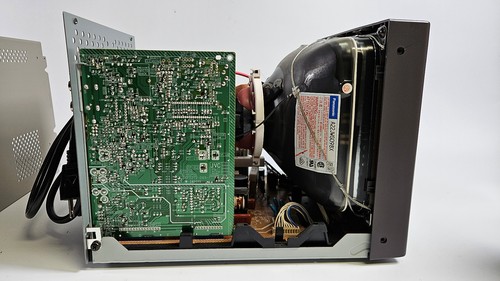 Monitor CRT color Vicon VM6092 9" con tubo Panasonic y chasis JVC - retro para juegos - Imagen 8 de 9