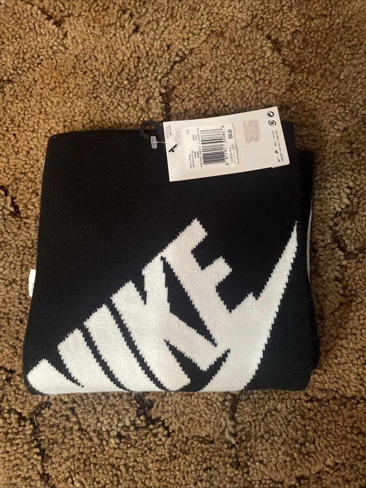 Nike Reversible Futura Club Sport Neck Scarf Black White N1002946-010 New W Tags