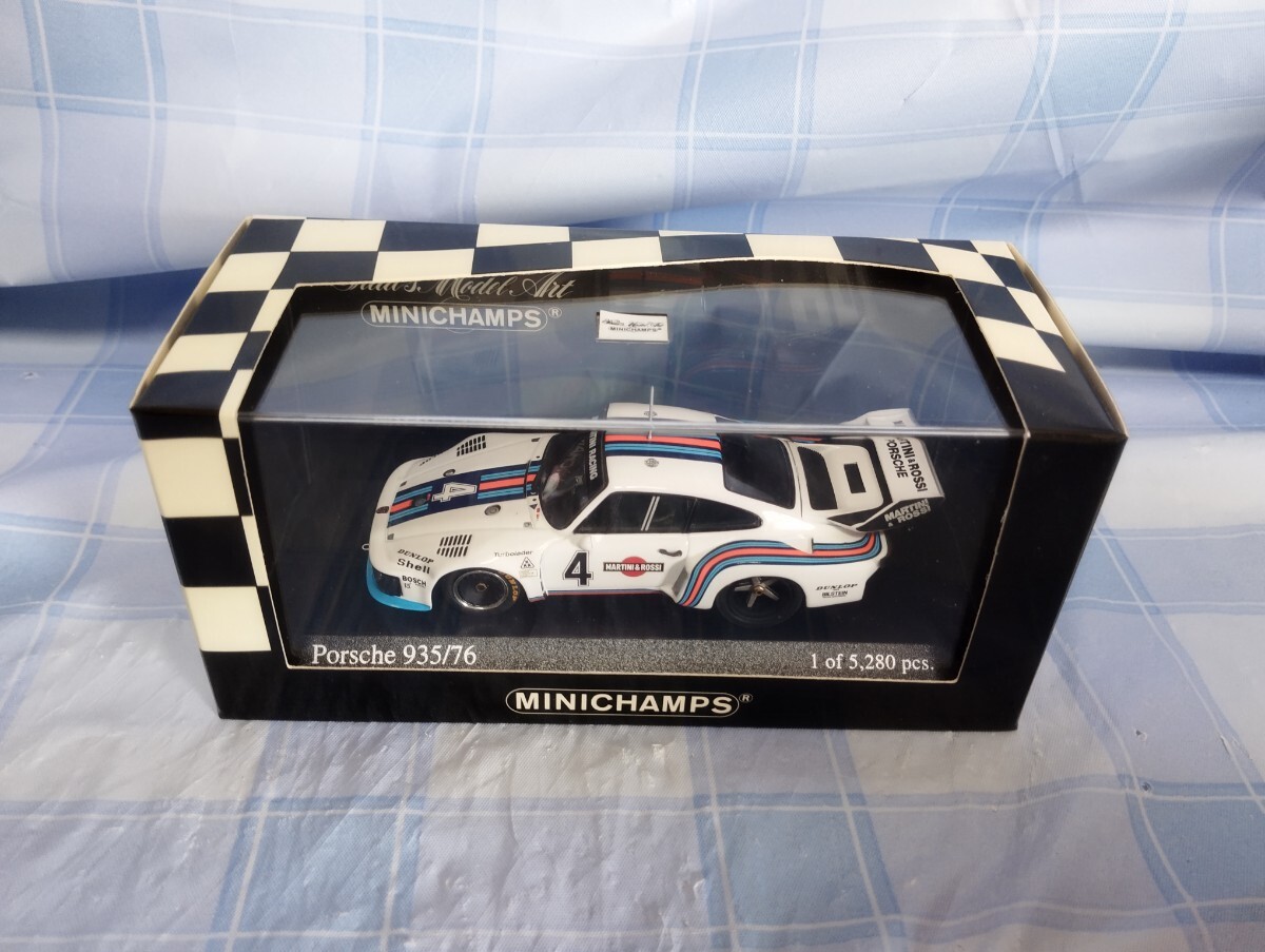 【MINICHAMPS】Porsche 935 #4 MARTINI 1976 MINICHAMPS 640766304 Scale 1/64 | PORSCHE 935 N 4 MARTINI