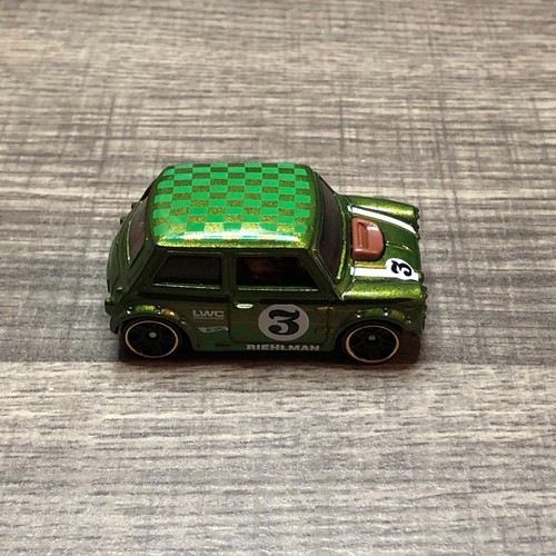 Hot Wheels 2025 Mystery Models ∞ Serie 1 #3 Chase ∞ Morris Mini Cooper - Bild 2 von 7