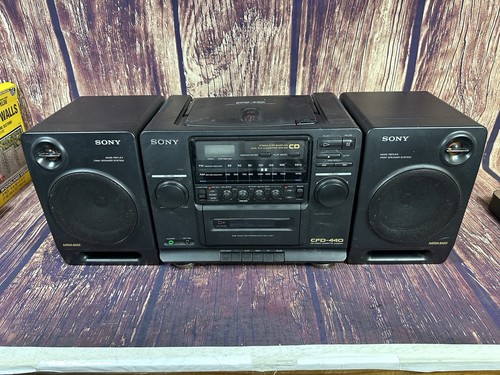 Vintage Sony CFD-440 Boombox AM/FM CD Cassette (cassette Not Working) - Picture 1 of 9