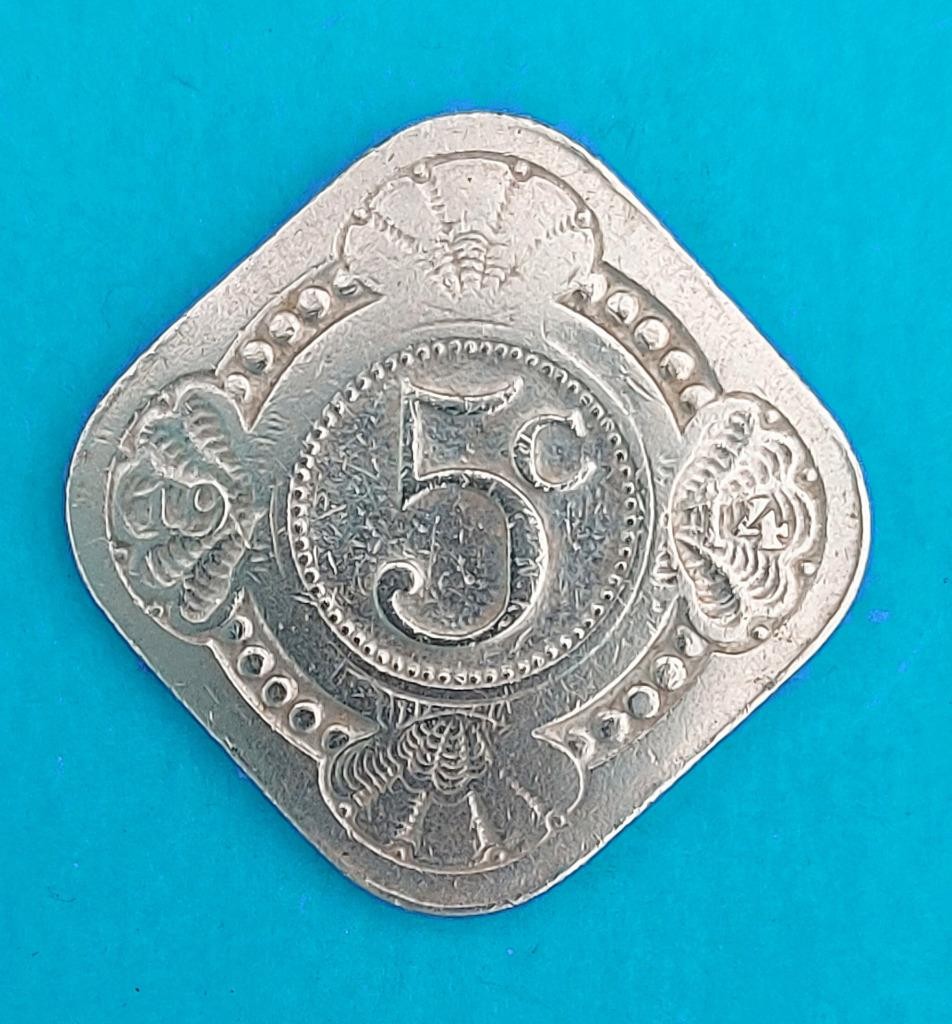 Foto 1 di 2