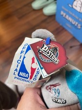 Grant Hill Detroit Pistons 90's Limited Treasures Collectible Bear