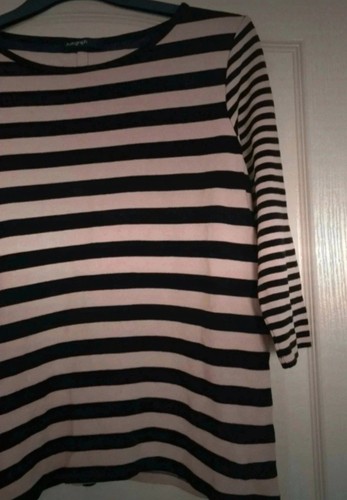 Autograph Ladies Black and Beige Striped 3/4 Length Sleeve Jumper. Size 12 - Picture 2 of 14