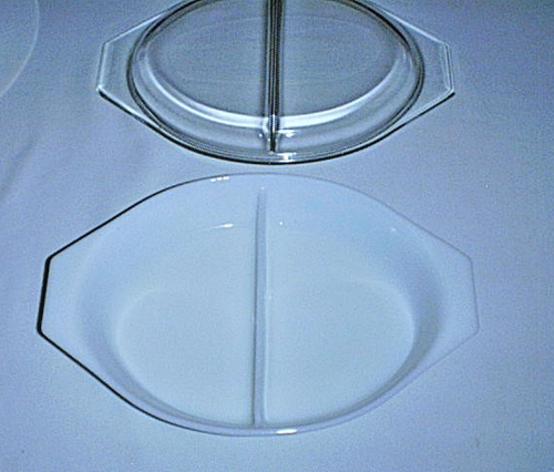 Vtg PYREX Divided Oval 1.5 qt Casserole Dish & Divided Lid TURQUOISE SNOWFLAKE - Picture 4 of 5