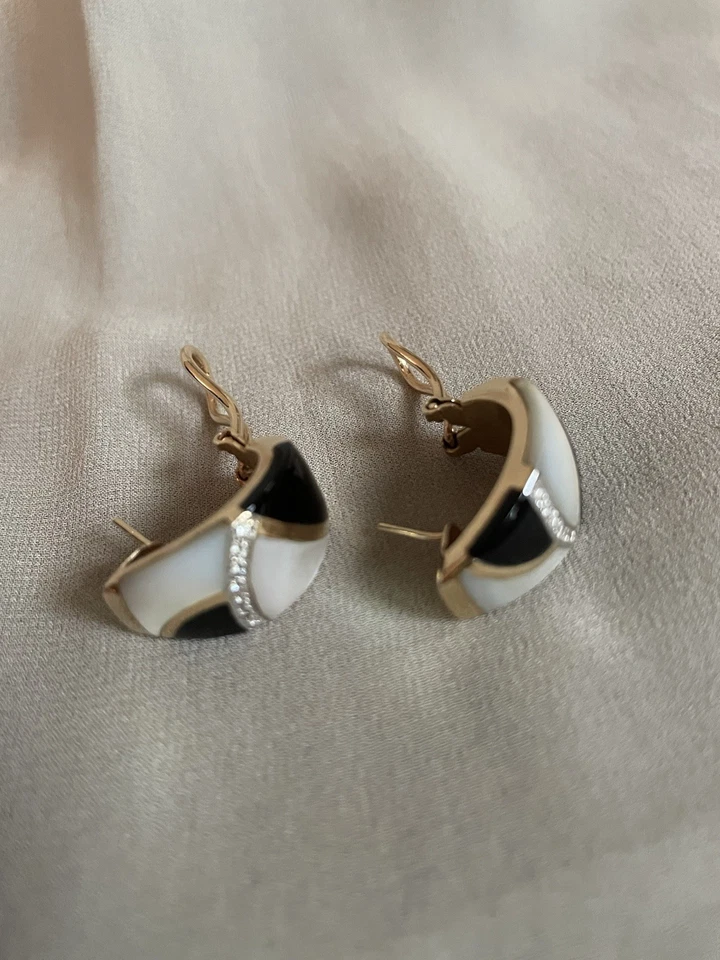 ASCH GROSSBARDT FINE INLAID EARRINGS ONYX MOP DIAMOND 14 YG 11.6 GM OMEGA BACK - Image 4 of 4