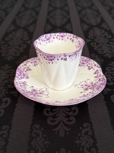 Shelley England Dainty Mauve Daisy Demitasse Coffee Cup and Saucer Set - #051/M - Picture 4 of 6