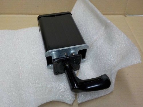 Komatsu Genuine Part XA0153 Switch, Old Part # VW8712, 24V, 685E Part - Picture 3 of 9