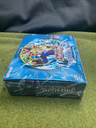 Yugioh Legend of Blue-Eyes White Dragon 25th Anniversary Booster Box Sealed New! - Picture 3 of 6