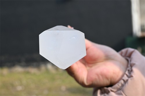 0.82kg Natural Clear quartz Obelisk Quartz Crystal Wand Point Reiki Heal WA588 - Picture 4 of 14
