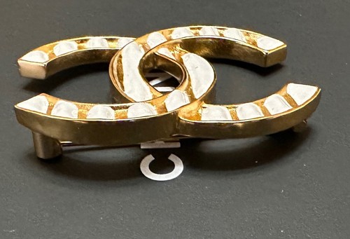 BNIB Authentic CHANEL Large White Strips Golden CC Logo Metal Brooch Pin 23C - Picture 3 of 11