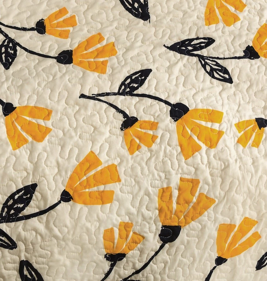 DaDa Bedding Yellow Fleur Golden Orange Tulips Floral Quilted Bedspread Set - Image 4 of 4