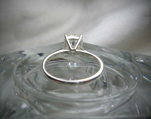 Solitaire Women Engagement Ring 1.5ct Simulated Diamond White Gold Plated - Picture 4 of 9