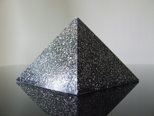 Pietra Preziosa Capricorno Pietra Nascita Zodiaco Orgone Piramide Nera Ossidiana Granato - Foto 4 di 4