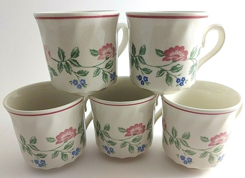 Vtg Churchill Briar Rose Porcelain (5) Cups & (6) Saucers Staffordshire England - Picture 2 of 8