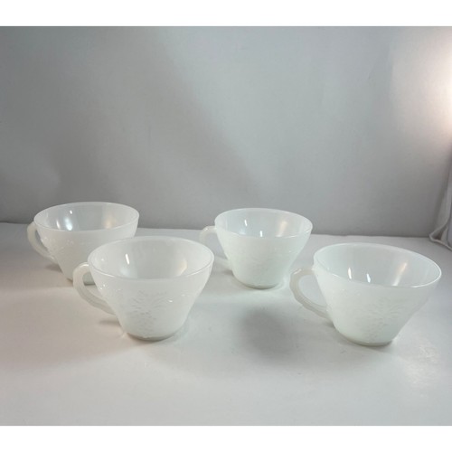 Anchor Hocking Harvest Grape Cups Milk Glass 10 Punch Cups 8 Hooks - Picture 10 of 14