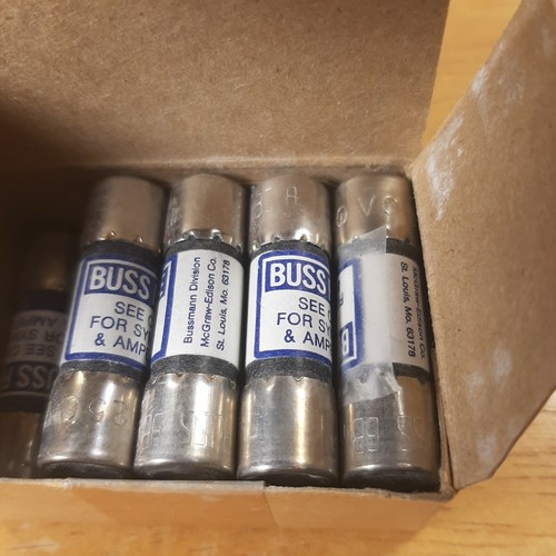 New Lot Bussmann BBS-8 Amp Fuses 250 Volts NIB QTY 9 - Foto 4 di 5