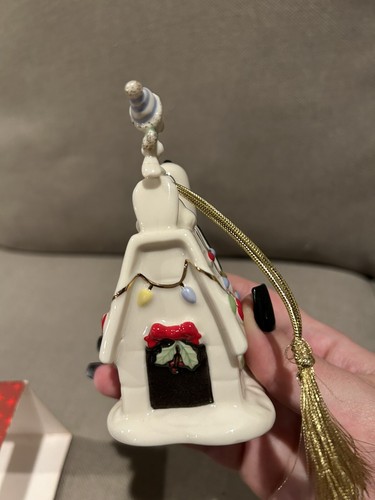 Lenox "Snoopy's Home for the Holidays" Ornament ***READ*** - Picture 5 of 8