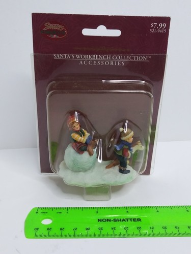 Christmas Village Figurines Children Playing in Snow Resin Santa's Workshop 2000 - Picture 4 of 4