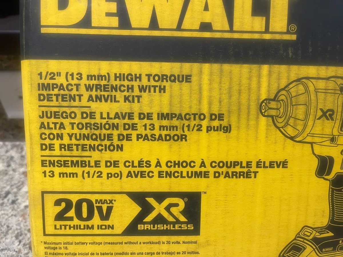 NEW DEWALT 20V MAX XR 1/2