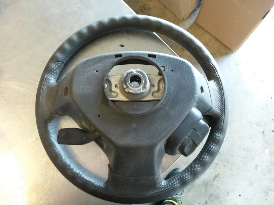 Volante columna para 04-05 Suzuki Grand Vitara 2.7 Foto 2 de 4