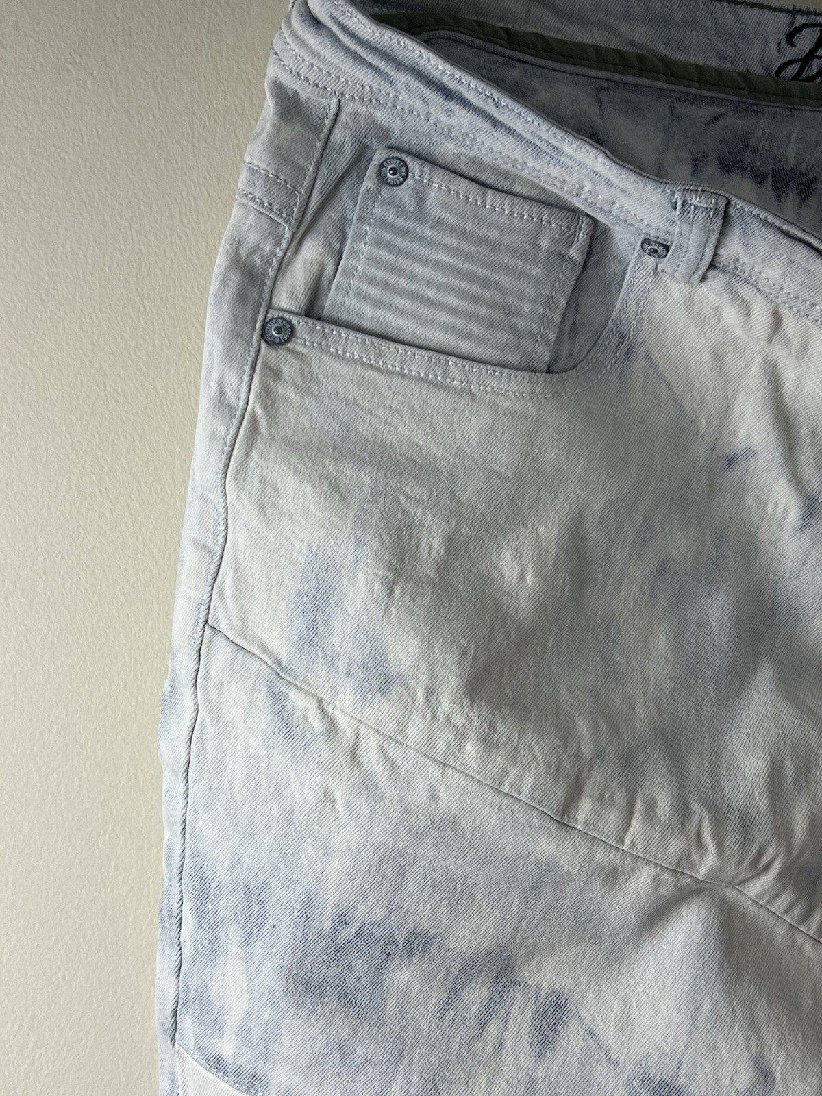 Picture 6 of 12