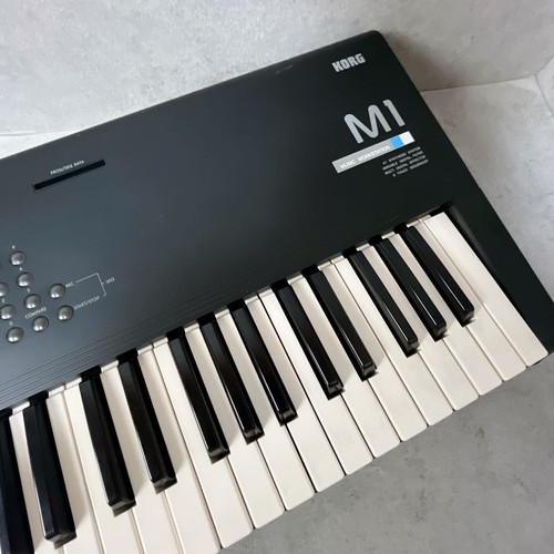 KORG M1 Music Keyboard Synthesizer 61-Key Built-in Effects Digital Black - Picture 2 of 8