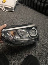 Hyundai Santa Fe 2017 Front Passenger Side Headlight Left